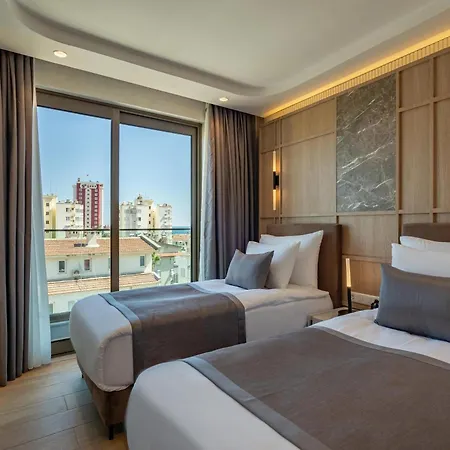 Awen Lara Hotel 3*