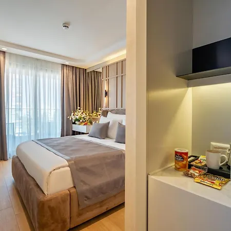 Hotel Awen Lara 3*