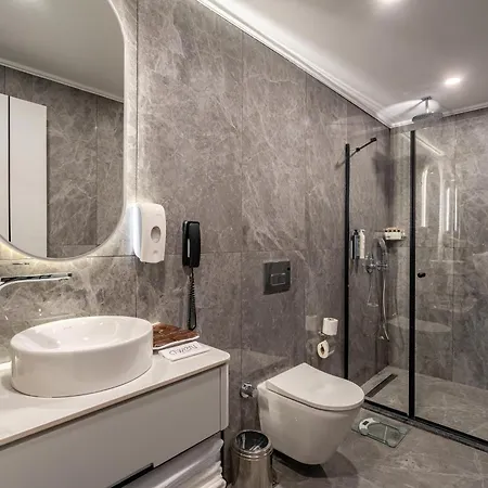 Awen Lara Hotel 3*