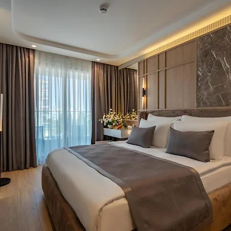 Awen Lara Hotel