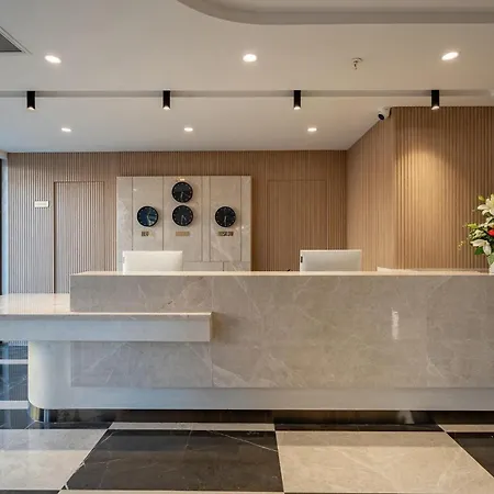 Awen Lara Hotel