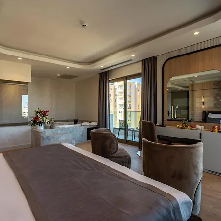 Awen Lara Hotel 3*