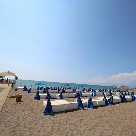 Hotel Awen Lara 3*